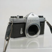 Pentax SP w strap