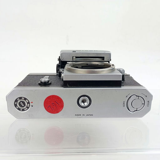 Nikon F With Meter Prism - Image 4