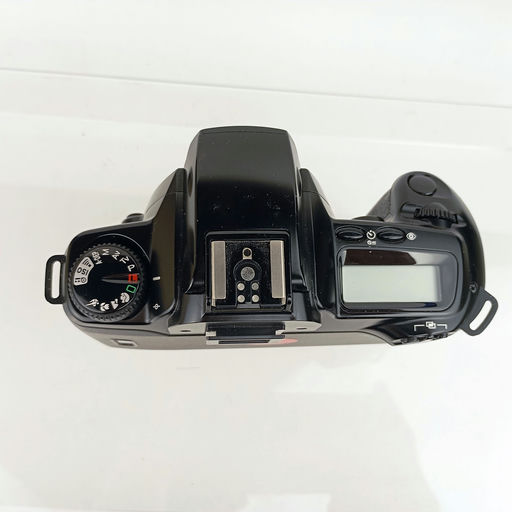 Canon EOS 3000 Black body only - Image 3